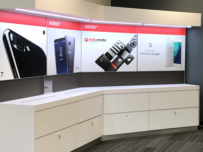 Legends Wireless Verizon Store - Interior